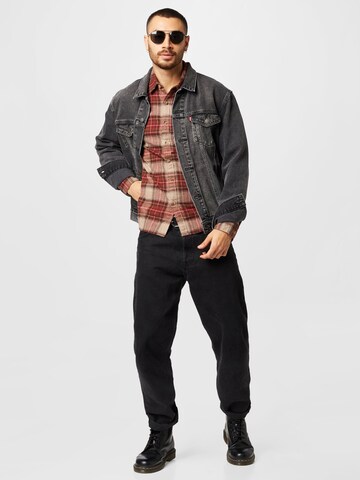 Abercrombie & Fitch - Regular Fit Camisa em vermelho