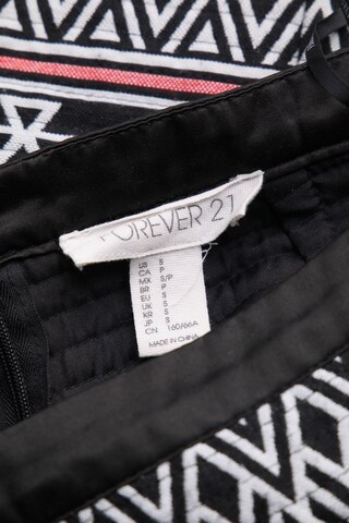 Forever 21 Skirt in S in Black