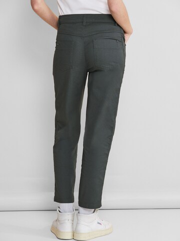 STREET ONE Slim fit Pants in Green