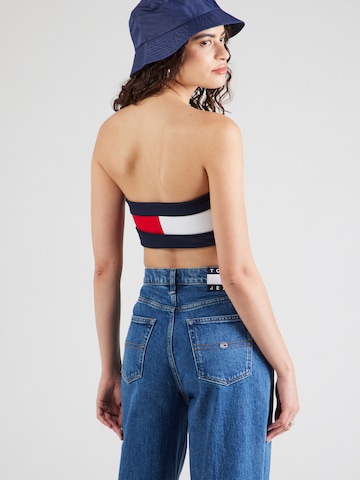 Top de la Tommy Jeans pe mai multe culori