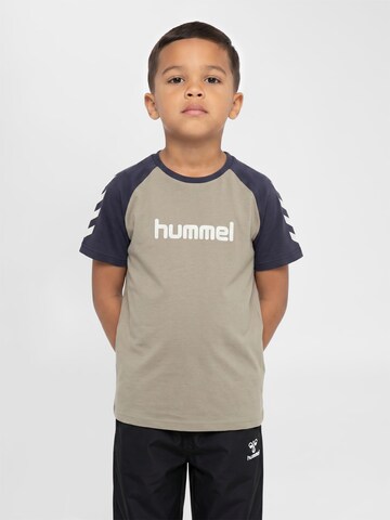 Hummel Functioneel shirt in Grijs: voorkant