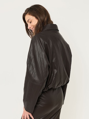 Tamaris Jacke in Braun