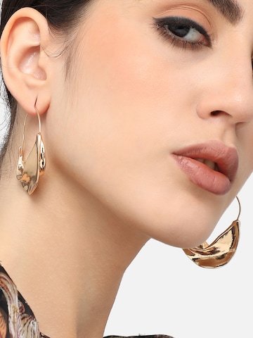 SOHI Earrings ' Jafrin ' in Gold: front