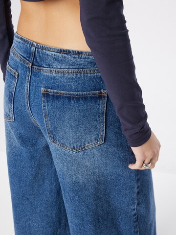 Edikted Wide leg Jeans in Blauw