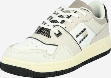 Tommy Jeans Sneakers in Beige: front