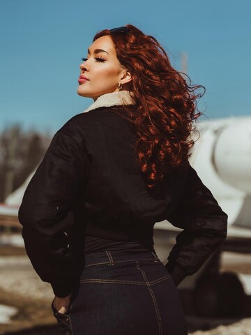 Queen Kerosin Between-Season Jacket in Black