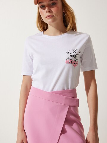 Tricou de la Happiness İstanbul pe alb: față