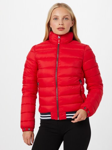 Superdry - Chaqueta de entretiempo 'Fuji' en rojo: frente