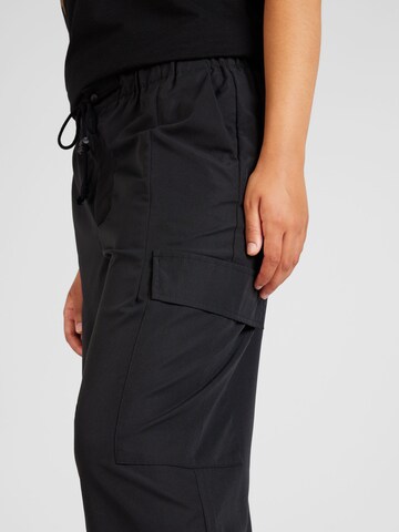 ONLY Curve - regular Pantalón cargo 'CELIA' en negro