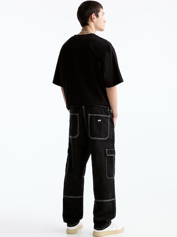 Pull&Bear Loose fit Cargo Jeans in Black