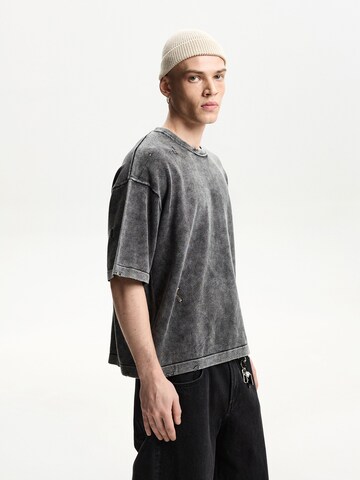 Bershka Koszulka w kolorze czarny: przód