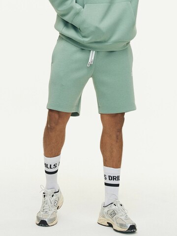 DRILLS Apparel Trousers 'RECREATION Scuba Shorts' in Green
