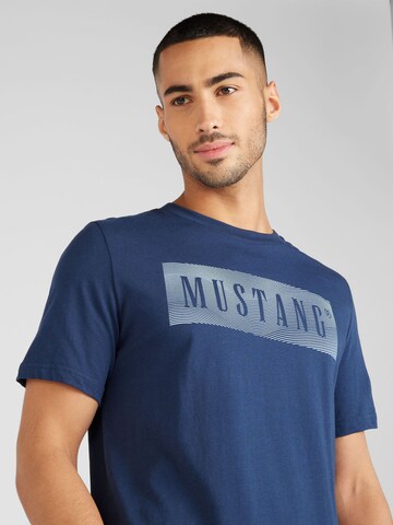 MUSTANG T-shirt 'Austin' i blå