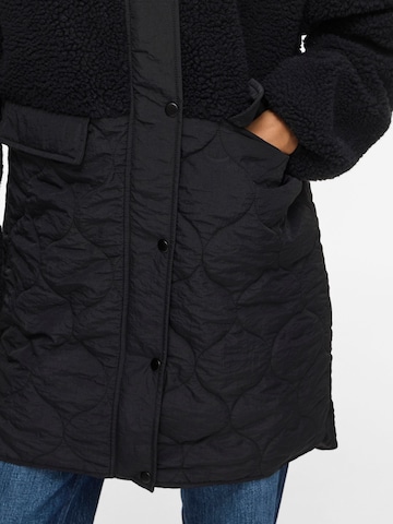 Manteau d’hiver 'TONE' VILA en noir