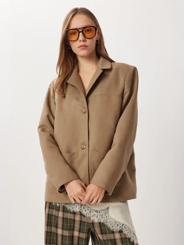 Giacca di mezza stagione di Happiness İstanbul in beige: frontale