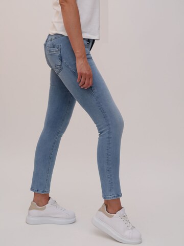 Miracle of Denim Regular Jeans in Blau