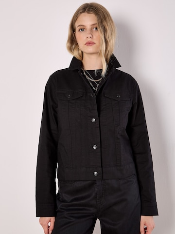 Veste bavaroise ' ' Apricot en noir : devant