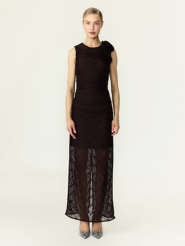 YAS Kleid 'YASDona' in Braun: Vorderseite