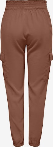 Tapered Pantaloni cargo 'ARIS' di ONLY in rosso