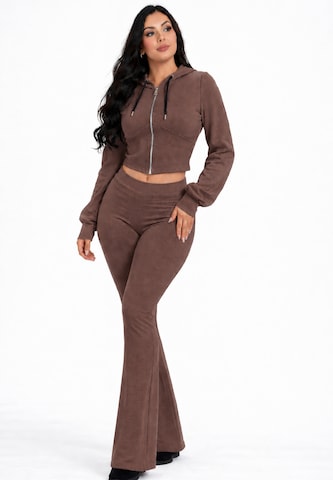 Elara Loungewear in Brown: front