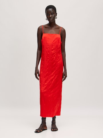 EDITED Jurk 'Rebekka' in Rood: voorkant