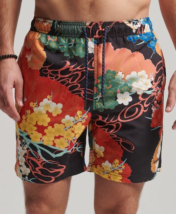 Shorts de bain Superdry en mélange de couleurs : devant