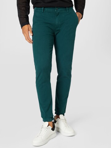 Slimfit Pantaloni eleganți 'XX Chino Slim Tapered' de la LEVI'S ® pe verde: față