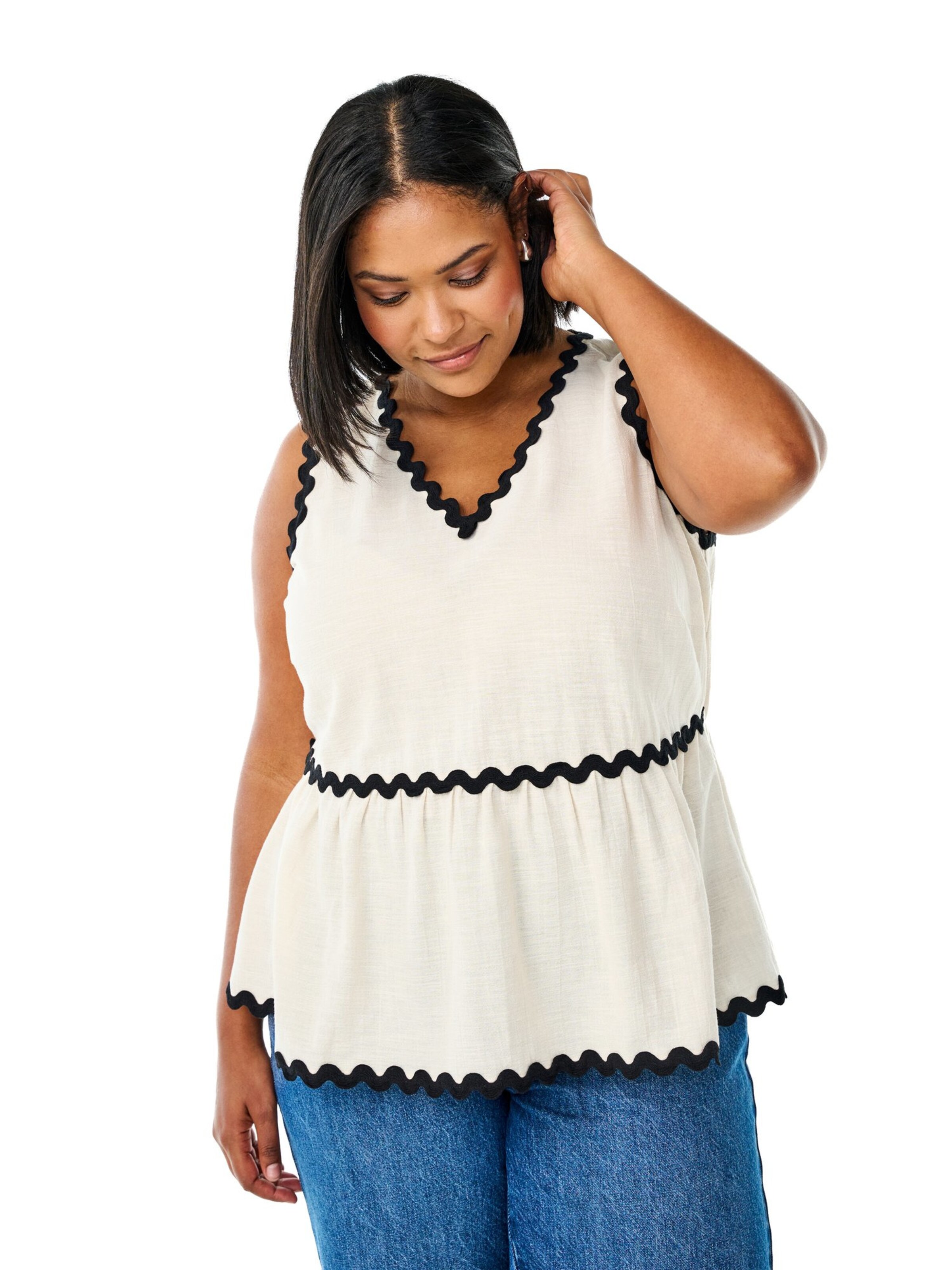 Zizzi Блузка 'MCINNA' в Бежевый: спереди