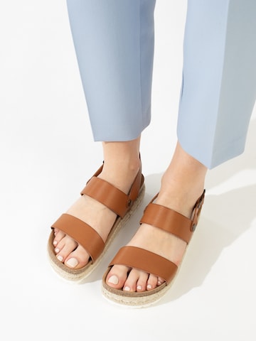 Bayton Sandal 'Gaceo' i brun: framsida