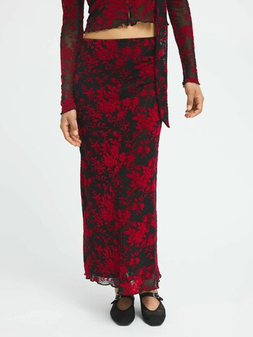 Gonna 'Drew' di Résumé in nero