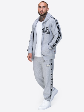 LONSDALE Slimfit Kalhoty 'TENSTON' – šedá