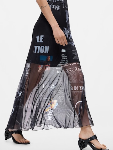 Desigual Платье в Черный