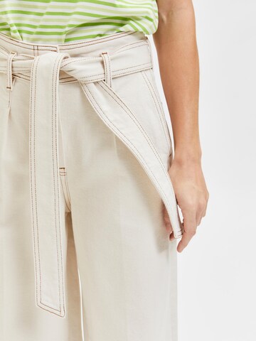 Wide Leg Jean à pince 'Rilay' SELECTED FEMME en beige