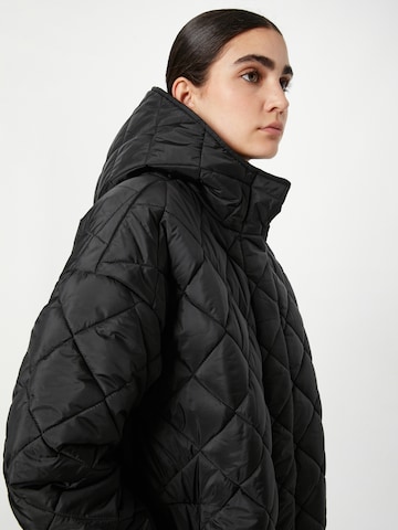 Manteau mi-saison Monki en noir