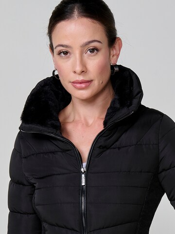 KOROSHI Jacke in Schwarz