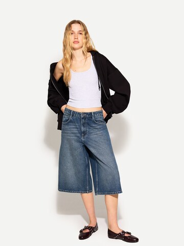 Bershka Luźne Jeansy w kolorze niebieski