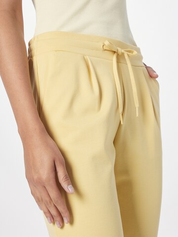 Effilé Pantalon à pince 'KATE' ICHI en jaune