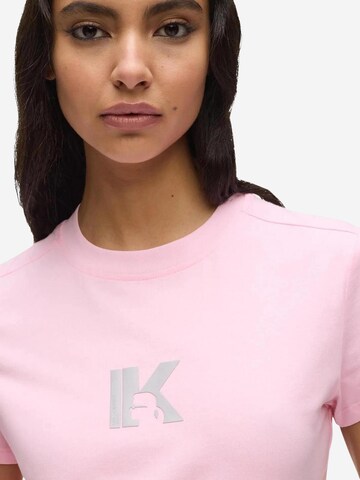 Maglietta 'KLJ Slim Ss K Logo Tee B2W17064' di KARL LAGERFELD JEANS in rosa
