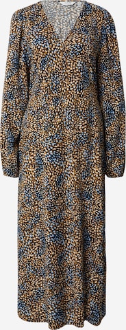 b.young Kjole i brun: forside