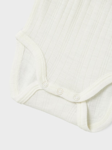 Barboteuse / body 'NBMWang' NAME IT en blanc