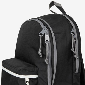 EASTPAK Reppu 'Back to Work' värissä musta