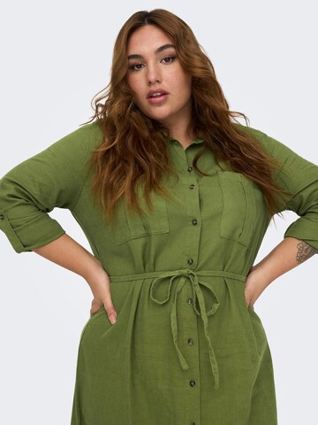 ONLY Carmakoma - Vestidos camiseiros 'Caro' em verde