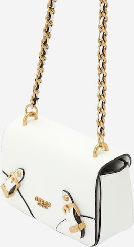 GUESS - Bolso de hombro en blanco: frente