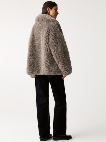 Pull&Bear Tussenjas in Grijs