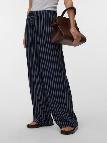 VERO MODA Wide leg Pants 'VMROSIE' in Blue: front
