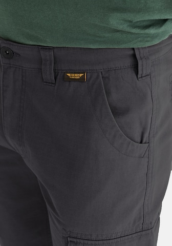 Coupe slim Pantalon fonctionnel Hero en gris