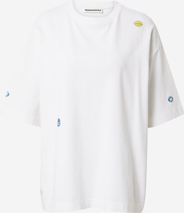 ARMEDANGELS - Camiseta talla grande 'LAURI' en blanco: frente