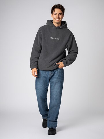 Sublevel Sweatshirt in Grey