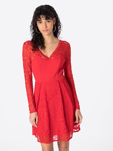 Robe 'ALMA' WAL G. en rouge : devant