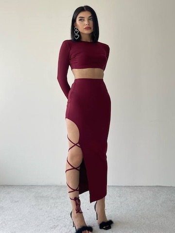 WOMAN VISION Suit in Red
